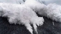 Жителей трех районов Сахалина предупредили об опасности схода лавин