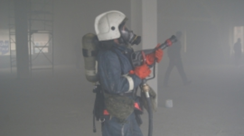 117 человек эвакуировали во время пожара из гостиницы в Южно-Сахалинске