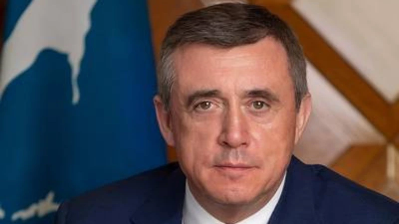 Губернатор Сахалинской области поздравил островитян с Днем семьи, любви и верности