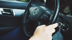 Житель Южно-Сахалинска украл автомобиль и продал его всего за 10 тысяч рублей