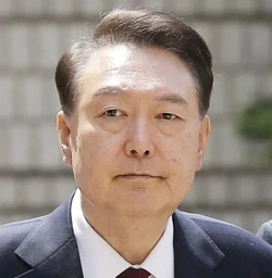 Бывшего южнокорейского президента Юн Сок Еля опять заключили под стражу из-за возможных улик