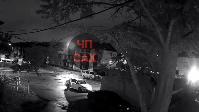 Мужчина в пьяном угаре повредил припаркованный автомобиль в Ново-Александровске