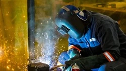 Сварщиков назвали самыми высокооплачиваемыми рабочими в ДФО