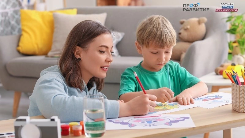 Курс по совмещению материнства и работы запустили в Сахалинской области