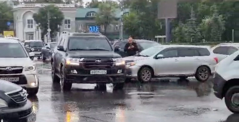 ДТП из-за сломанного светофора произошло на перекрестке в центре Южно-Сахалинска