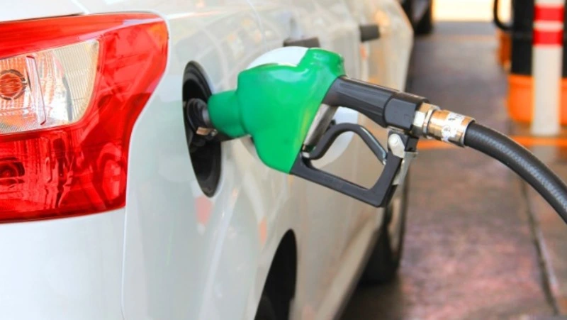 Бензин подешевел на пять рублей в Южно-Сахалинске