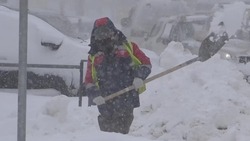 «Там снег, там столько снега»: из Южно-Сахалинска за зиму вывезли 3 млн кубов
