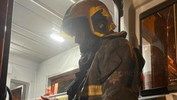 Пожарные за две минуты потушили частный дом на Курилах
