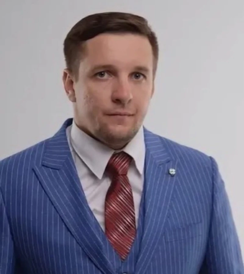 Депутат Иван Кардаш поздравил сахалинцев с Днем семьи, любви и верности