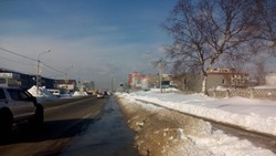 Река от «Роснефти» до стелы течет по улице Пуркаева в Южно-Сахалинске