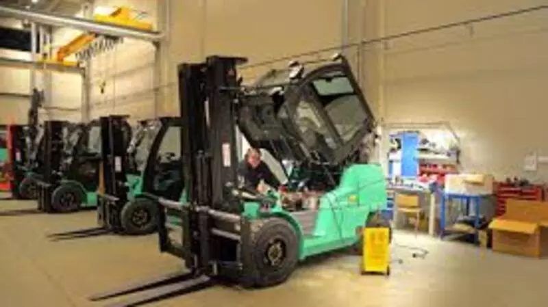 Самые популярные направления подготовки сахалинских пенсионеров - водитель погрузчика и кладовщик