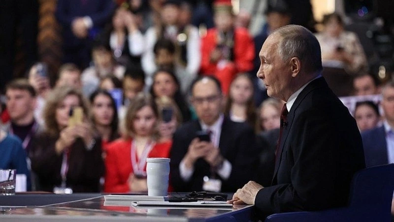 «Таким не страшно в руки отдать страну»: президент России рассказал о программе «Время героев»