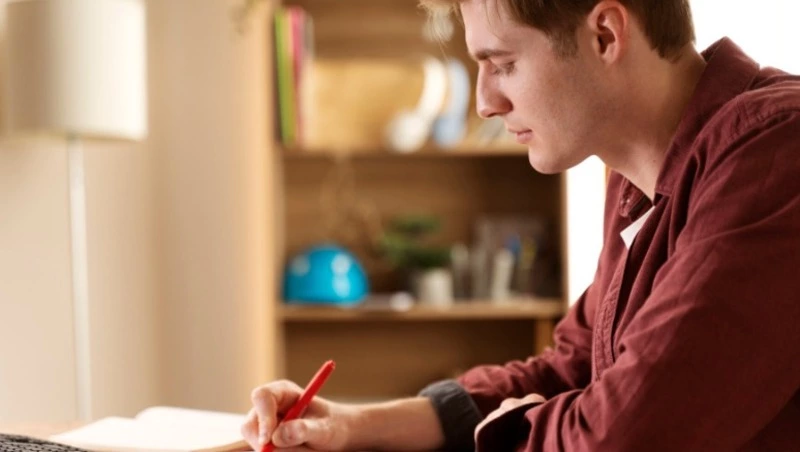 Учащиеся с Сахалина проверят знания о науке и Победе во Всероссийском научном диктанте 