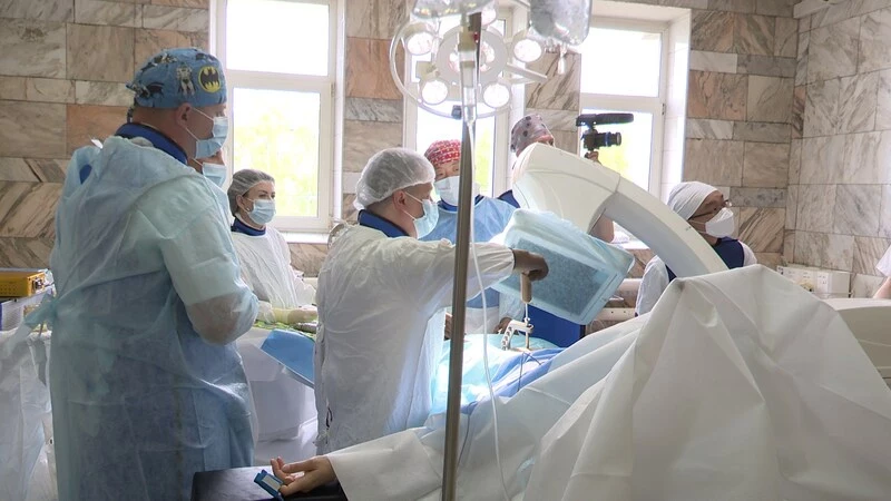 Сахалинских хирургов научили делать операции без потери крови