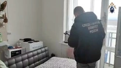 В Поронайском районе 19-летний парень поссорился с двумя знакомыми и напал на них с ножом 