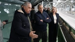 Юрий Трутнев оценил работу нового рыбозавода в селе Озерском
