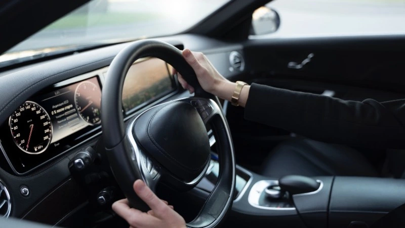 В Кузбассе таксист без смущения мастурбировал прямо в присутствии клиентки