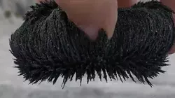 Московских туристов восхитил магический песок на Курилах