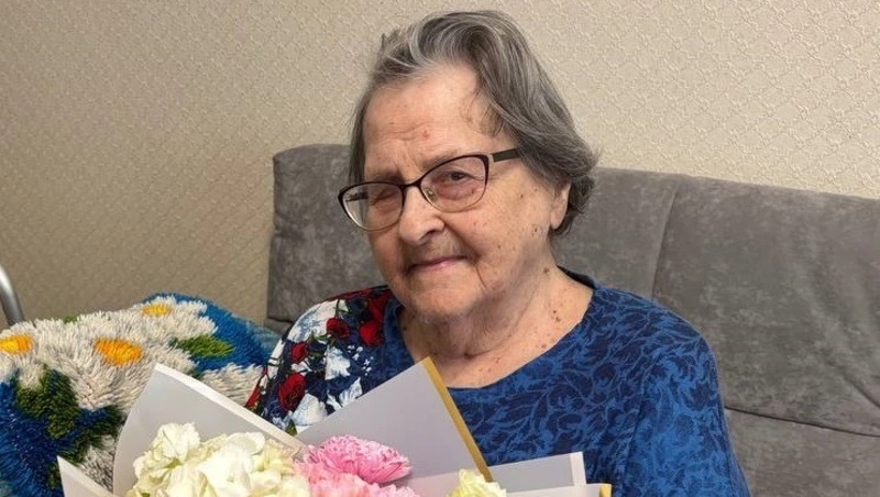 Ребенок войны Евгения Сахарук отпраздновала 92-летие в Южно-Сахалинске