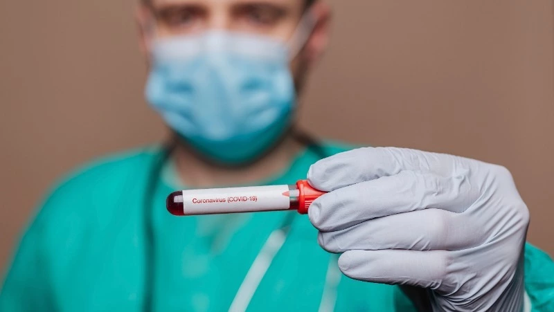 Оперштаб: заболеваемость коронавирусом в России за неделю увеличилась на 31,4%