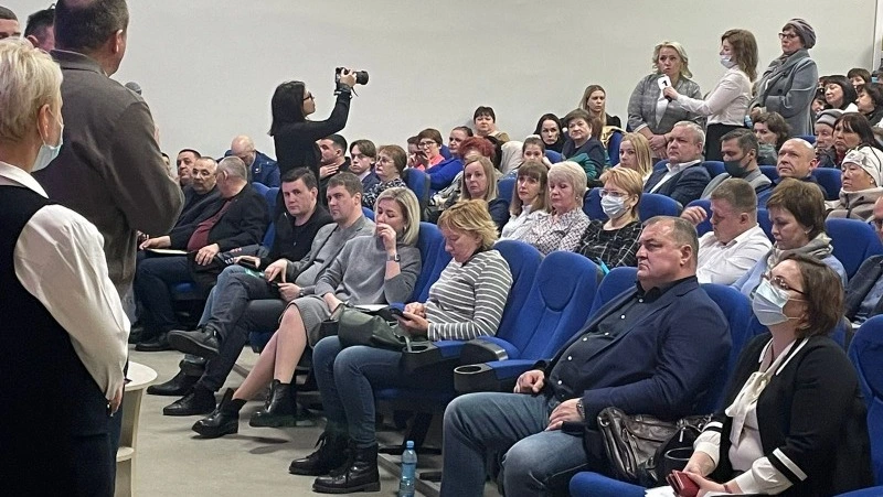 Село в центре Сахалина осталось без лекарств из-за расписания в аптеке