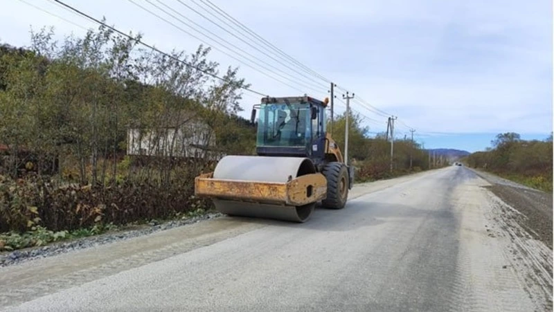 Участок трассы Лермонтовка – Вахрушев в Поронайском районе капитально отремонтируют до ноября