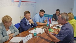 Мэр Южно-Сахалинска Сергей Надсадин провел прием граждан