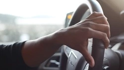 Житель Смирных после выхода из тюрьмы сел за руль пьяным и снова попал за решетку