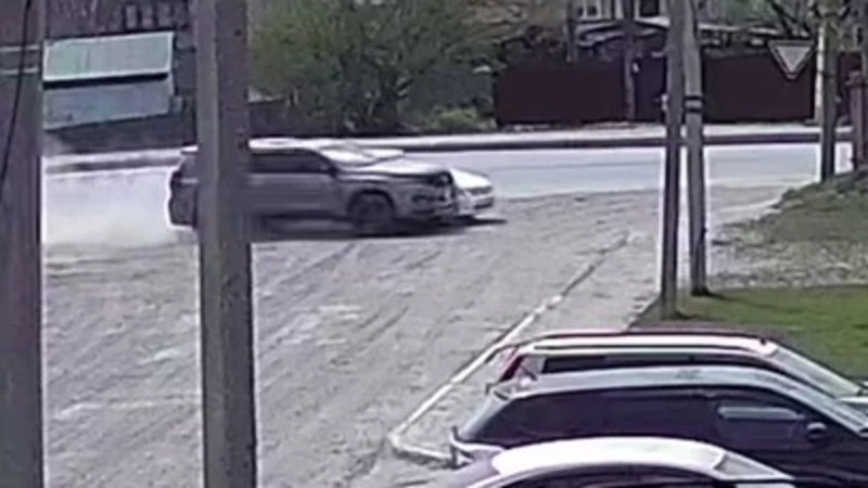 В ГИБДД озвучили детали ДТП с Toyota Land Cruiser в Южно-Сахалинске