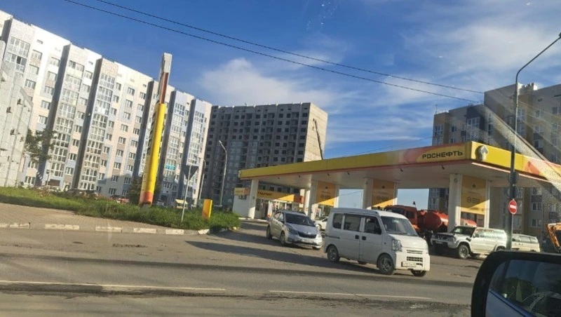 Цены на четыре вида топлива взлетели в Южно-Сахалинске