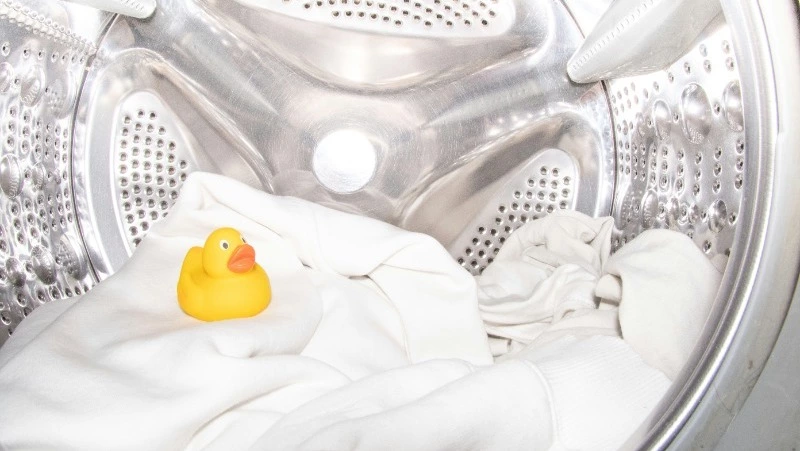 Пищевая сода в стирке: простой способ сделать белье чище, мягче и без запаха