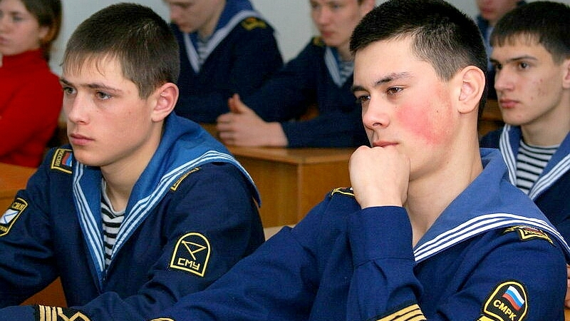 «Совкомфлот» будет помогать холмской мореходке