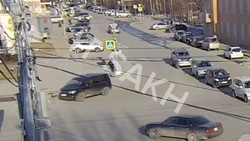 Водитель иномарки влетел в столб на площади Ленина в Южно-Сахалинске