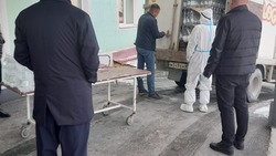 Волонтеры доставили 4 тонны воды больным COVID-19 на юге Сахалина