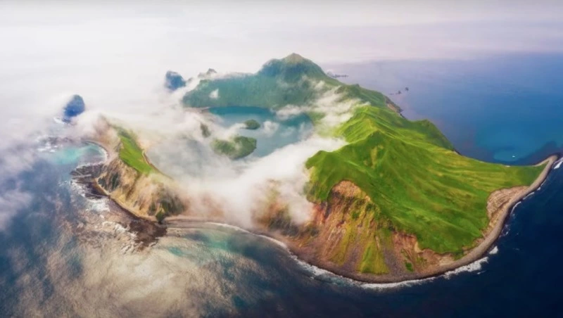 «Будешь вспоминать всю жизнь»: титулованный фотограф рассказал о плюсах Курил