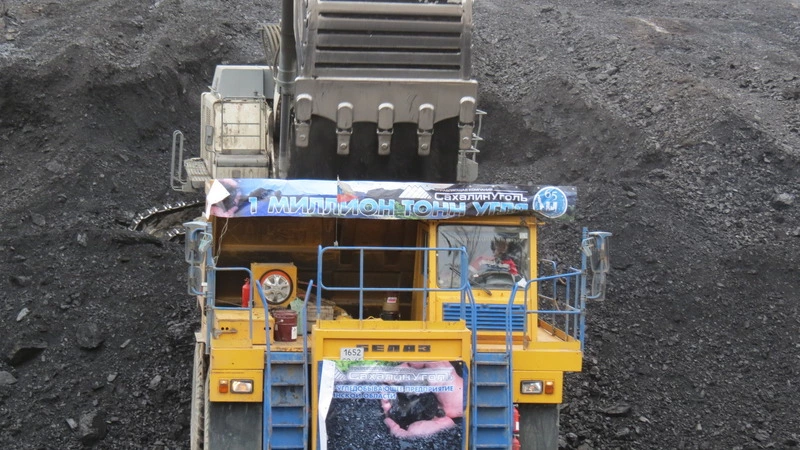 Жители села на Сахалине сидят в холоде из-за проблем с доставкой угля