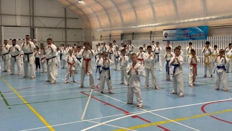 Чемпион Европы «прокачал» сахалинских каратистов