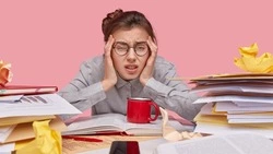 Увеличение рабочей нагрузки с наступлением осени почувствовали 60% сахалинцев