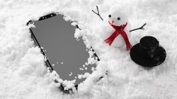 Сахалинец ответит в суде за присвоение найденного в снегу телефона