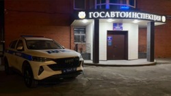 Шесть хозяев машин со сломанными глушителями оштрафовали в Сахалинской области на выходных