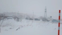 Более 100 машин сопроводили сотрудники ГИБДД и МЧС между Троицким и Новотроицким