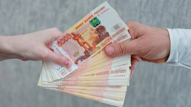 Мастер из Южно-Сахалинска оставил жителя Анивы без денег и плитки