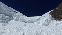 Сход лавин ожидается в восьми районах Сахалинской области