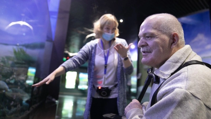 Впервые в жизни сахалинский пенсионер попал в океанариум. Помогла «Елка желаний»