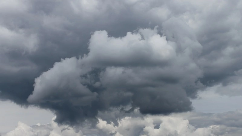 Сильнейший ураган стал причиной отмены рейсов на Курилы