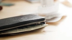 Средняя зарплата в сентябре у жителей Сахалинской области составила больше 123 тысяч рублей