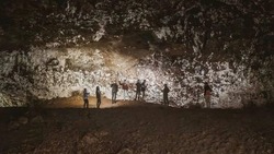 Фотофакт: туристы спустились в подземные лаборатории японцев на Итурупе