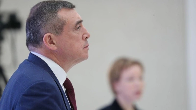 Губернатор Лимаренко помог сахалинцам разрешить нестандартные ситуации