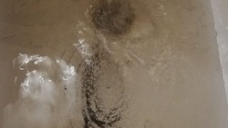 Коричневая вода с песком из кранов возмутила жителей Дальнего 7 сентября