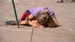 «Ребенок находится в больнице». Состояние избитой девочки из интерната оценивают врачи